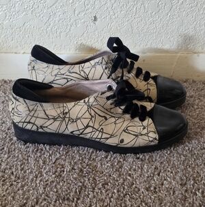 Beautifeel  Black and Cream Women's Sneakers Shoes Size 38